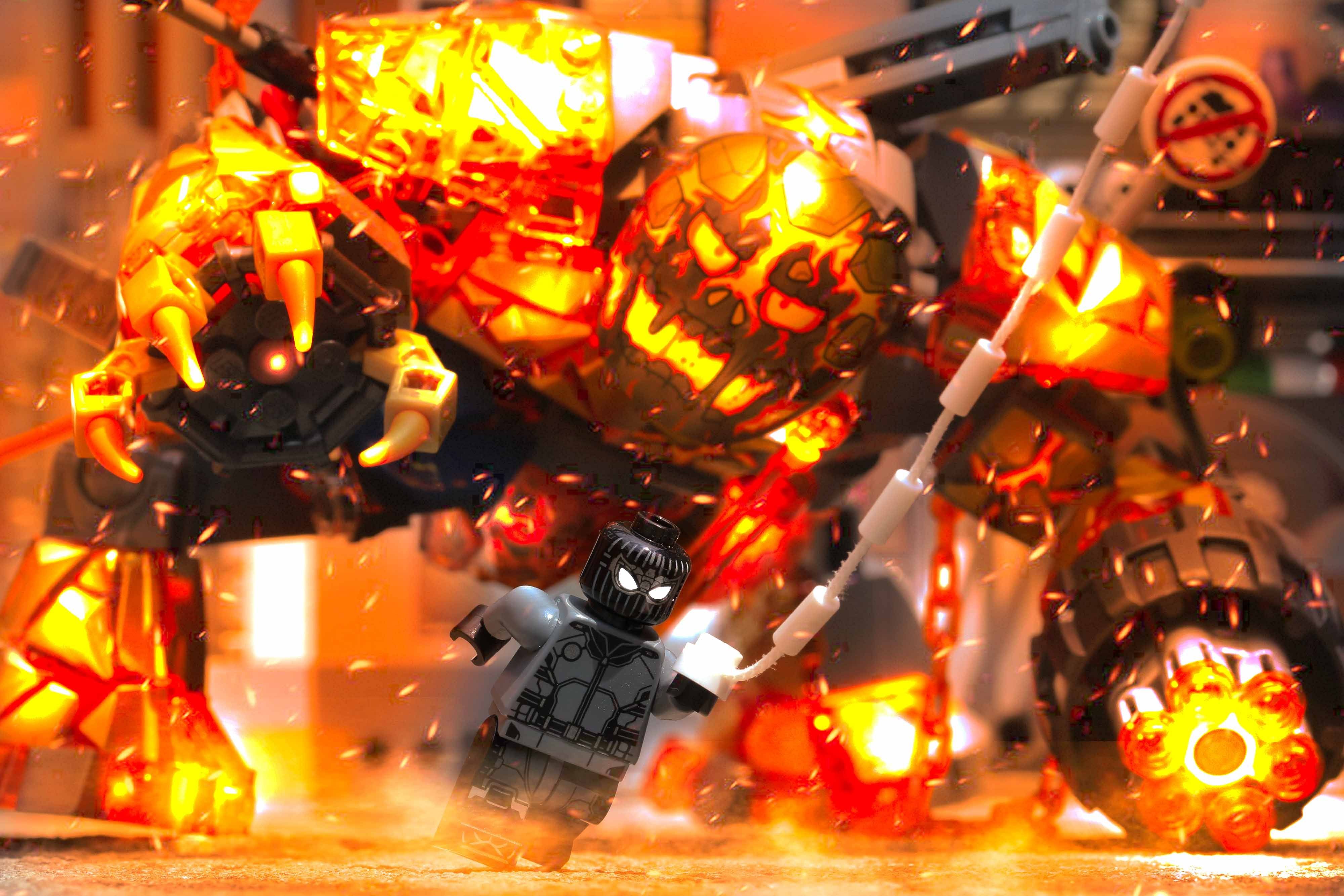 Lego-Spiderman-Molten-Man-Attack