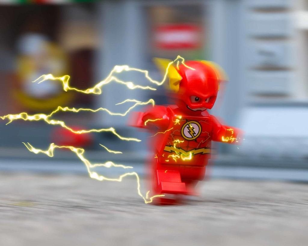 Flash-Running-Lightning